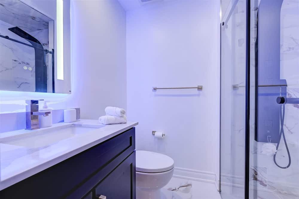 Photo of Bathroom in Markham