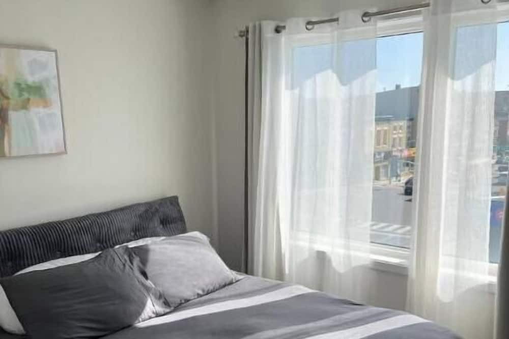 Photo of Bedroom in Aurora