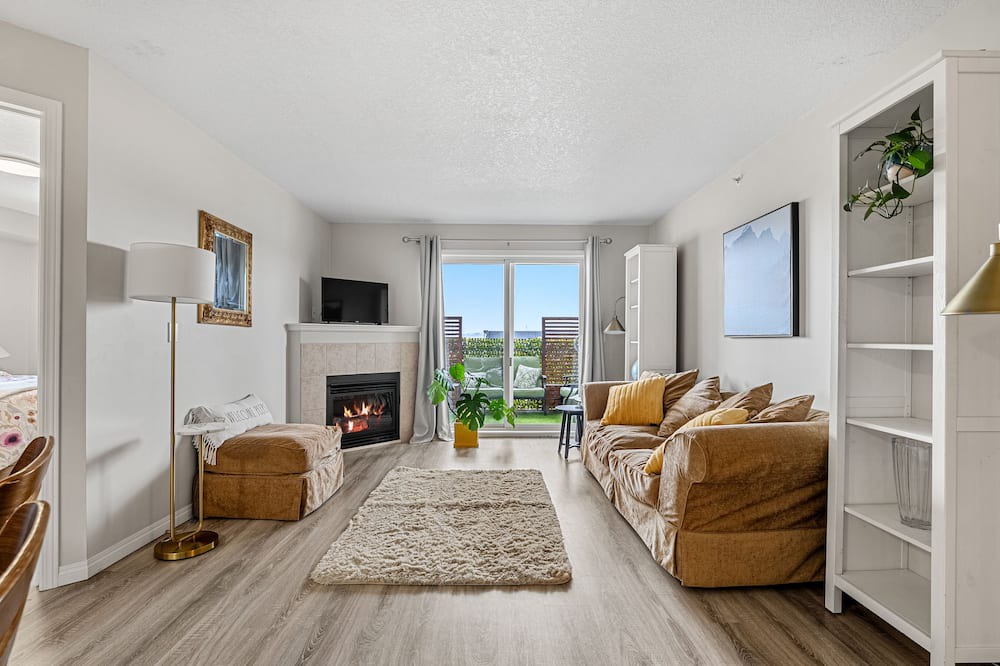 Photo of Livingroom in Okotoks