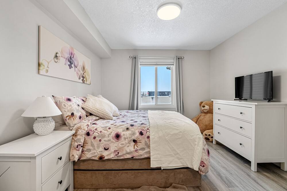 Photo of Bedroom in Okotoks