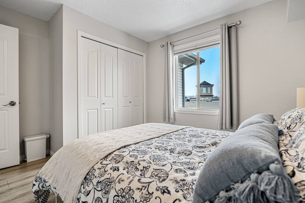 Photo of Bedroom in Okotoks