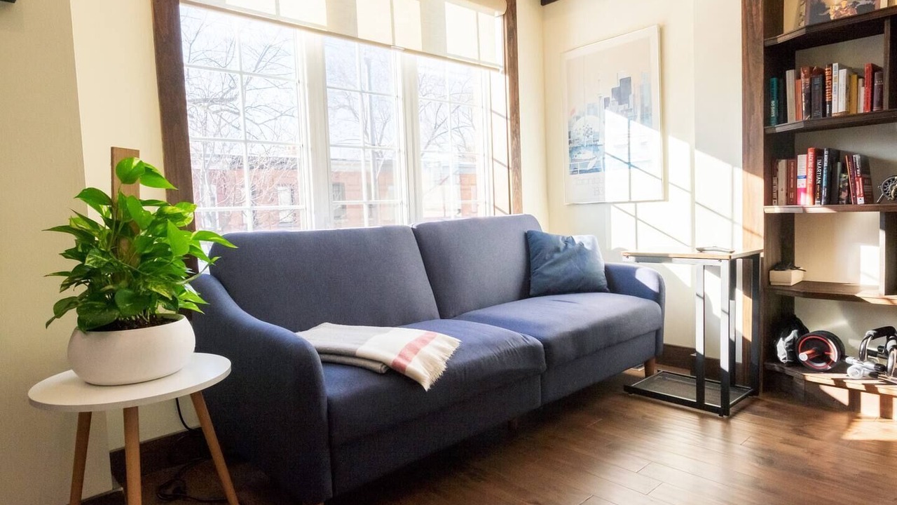 Photo of Livingroom in Leslieville