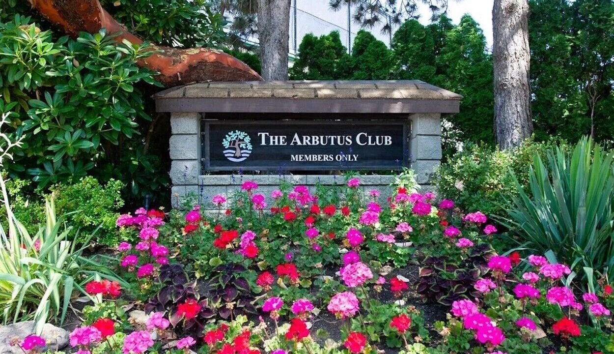 Photo of Outdoor in Arbutus Ridge