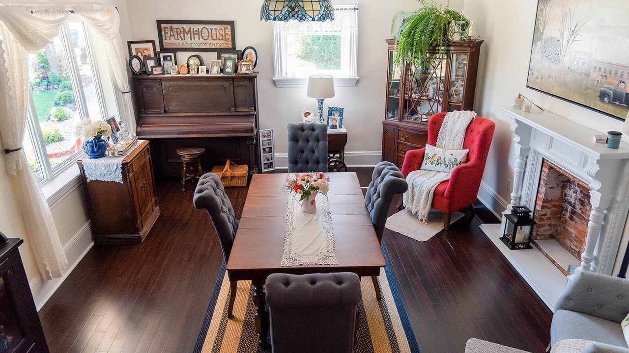 Photo of Livingroom in Clinton