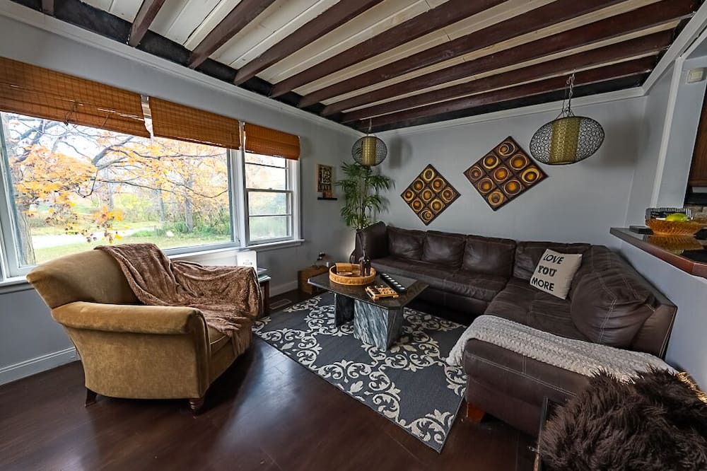 Photo of Livingroom in Hamilton