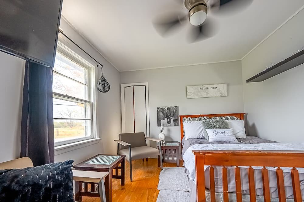 Photo of Bedroom in Hamilton