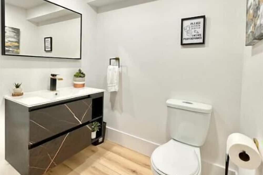 Photo of Bathroom in Grimsby