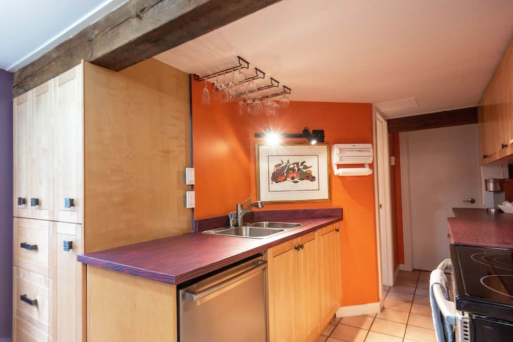 Photo of Kitchen in Shawnigan Lake