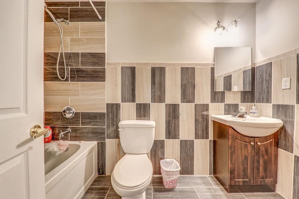 Photo of Bathroom in Scugog