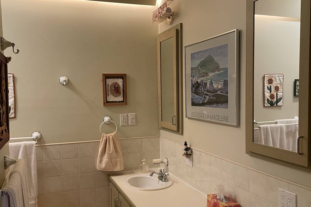 Photo of Bathroom in O'Leary