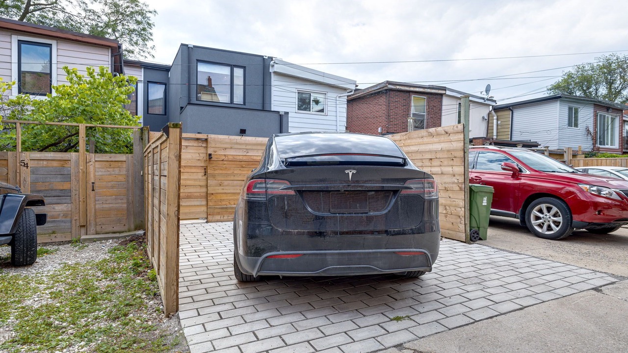 Photo of Outdoor in Beaconsfield Village