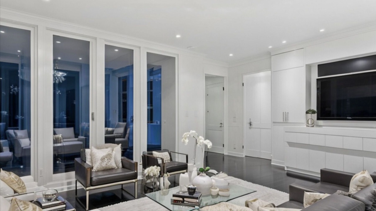Photo of Livingroom in West Vancouver