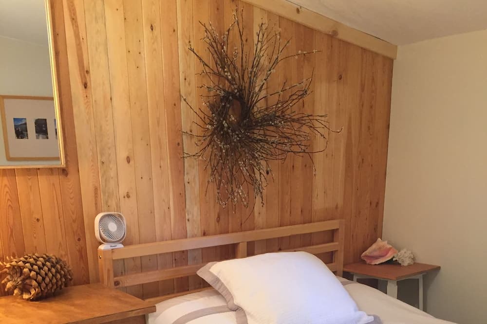 Photo of Bedroom in Onanole