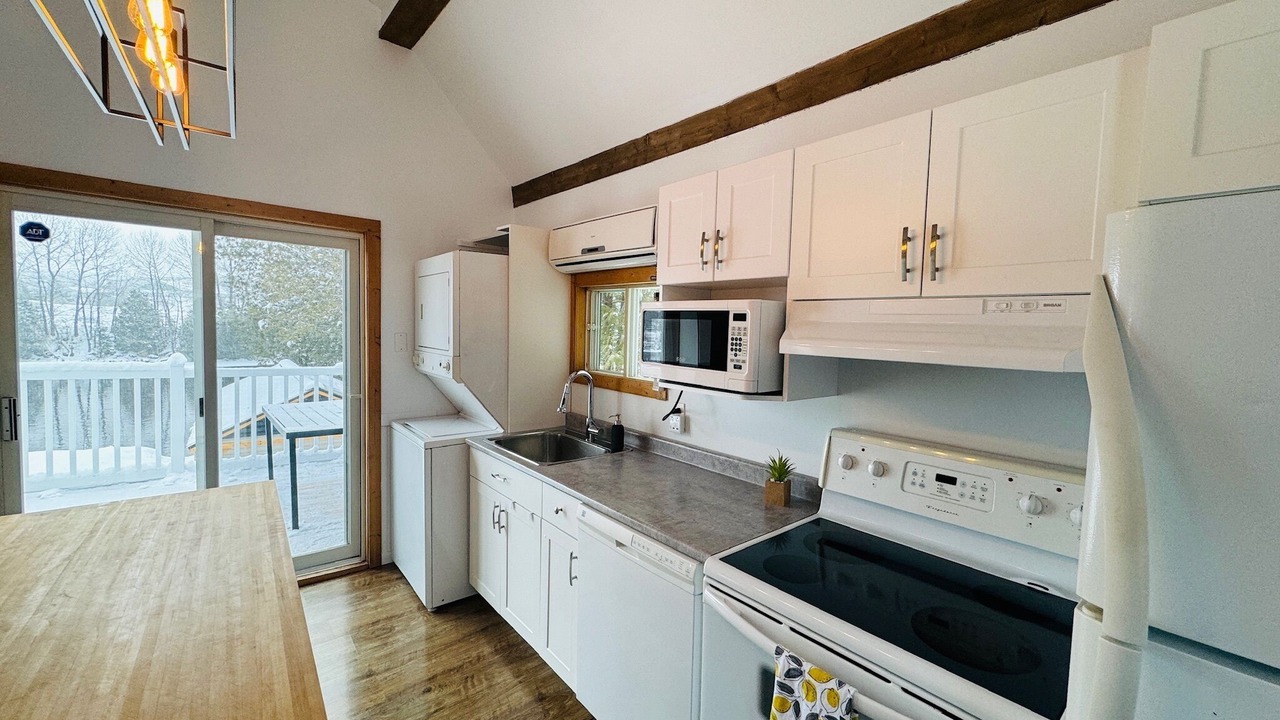 Photo of Kitchen in Le Haut-Saint-Francois Regional County Municipality