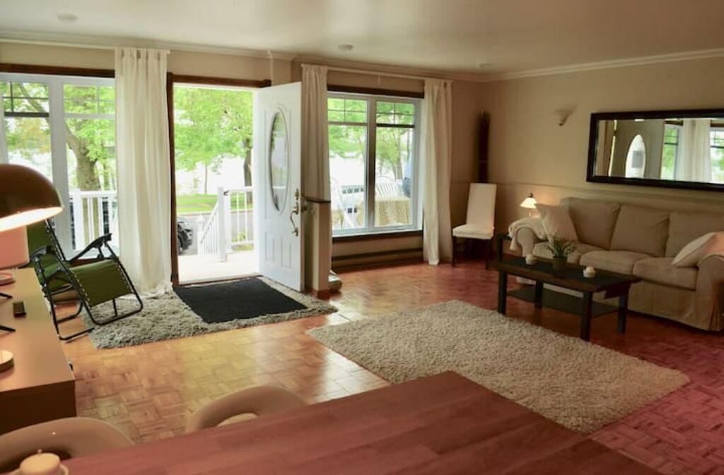 Photo of Livingroom in LaSalle