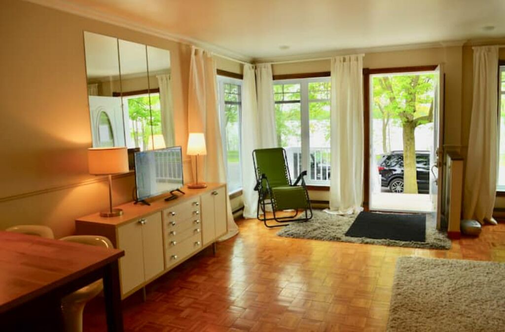 Photo of Livingroom in LaSalle