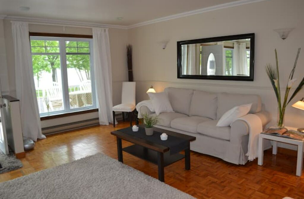 Photo of Livingroom in LaSalle