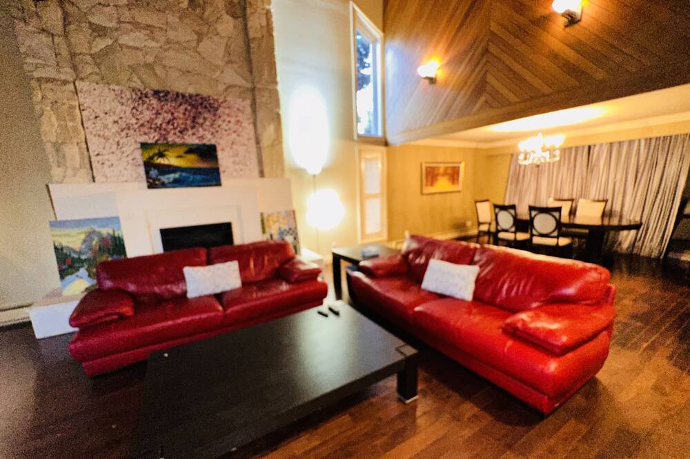 Photo of Livingroom in Shaughnessy