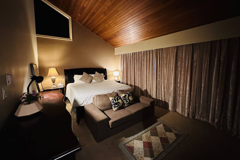 Photo of Bedroom in Shaughnessy