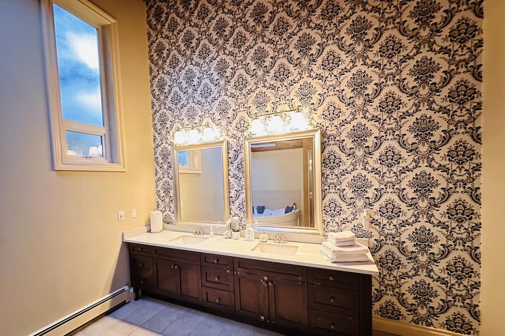 Photo of Bathroom in Shaughnessy