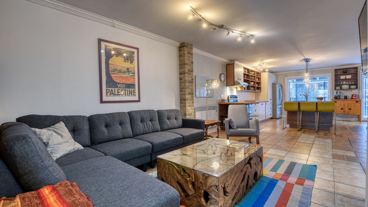 Photo of Livingroom in Villeray