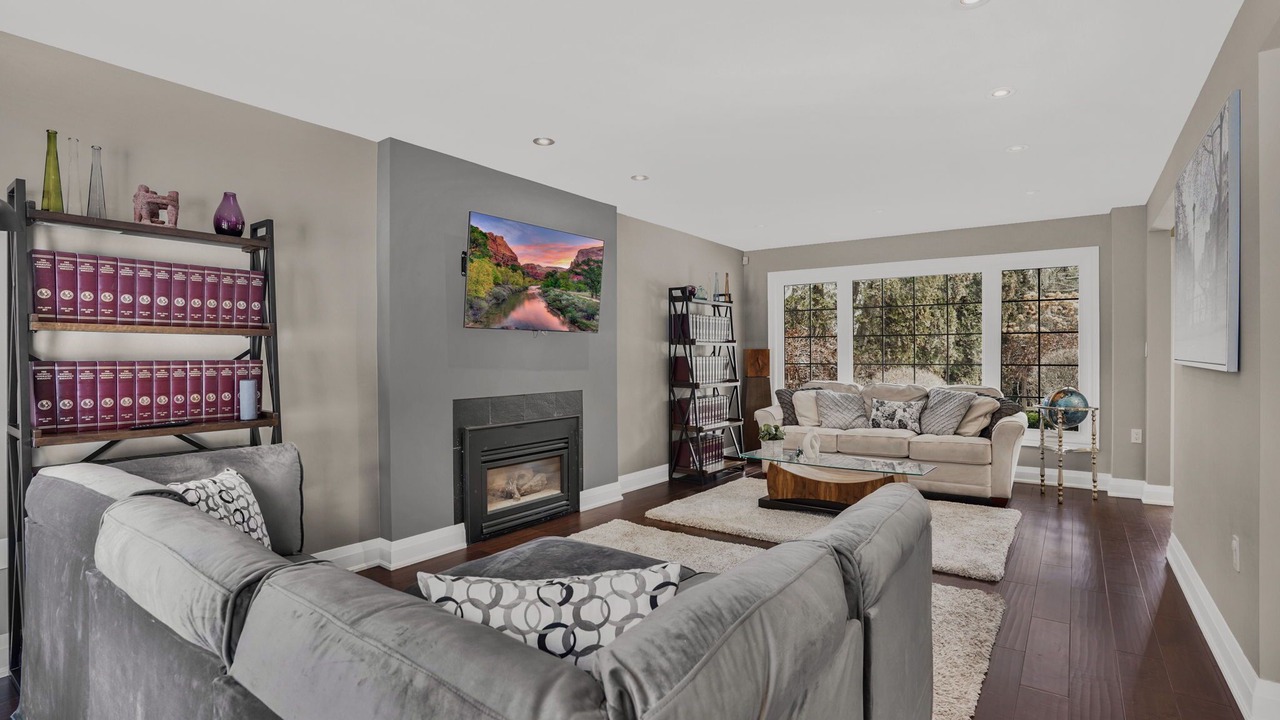 Photo of Livingroom in Burlington