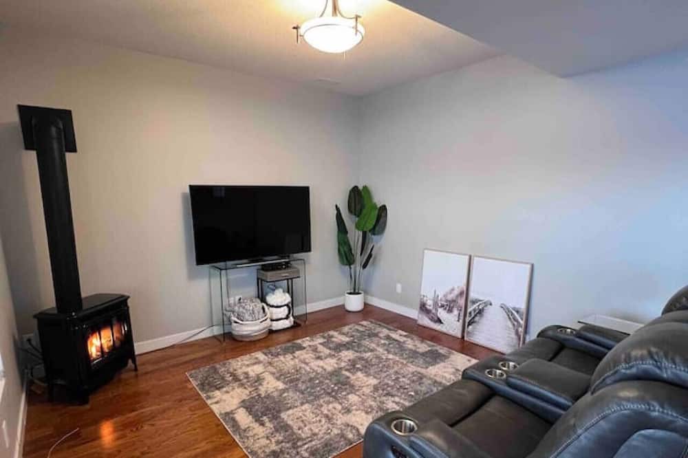 Photo of Livingroom in Pine Lake