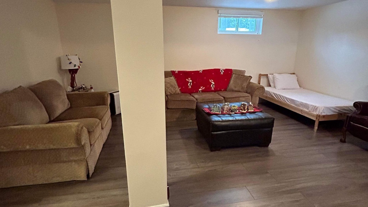 Photo of Livingroom in Laurentian Valley