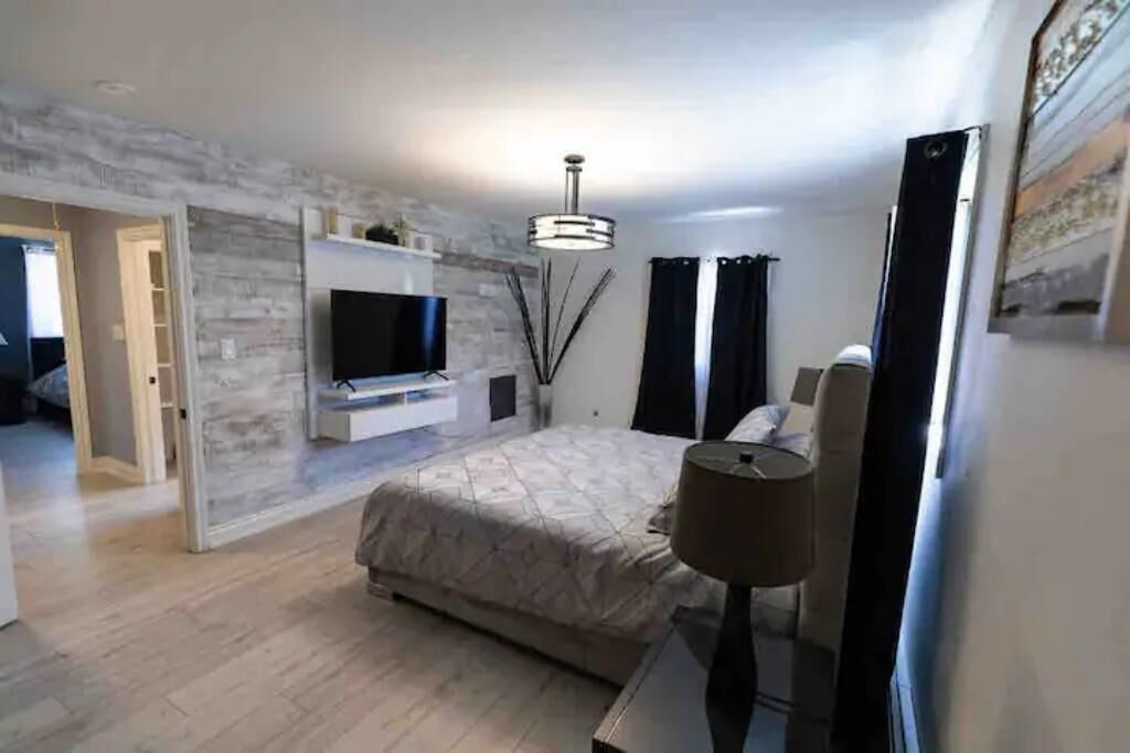 Photo of Bedroom in Bracebridge