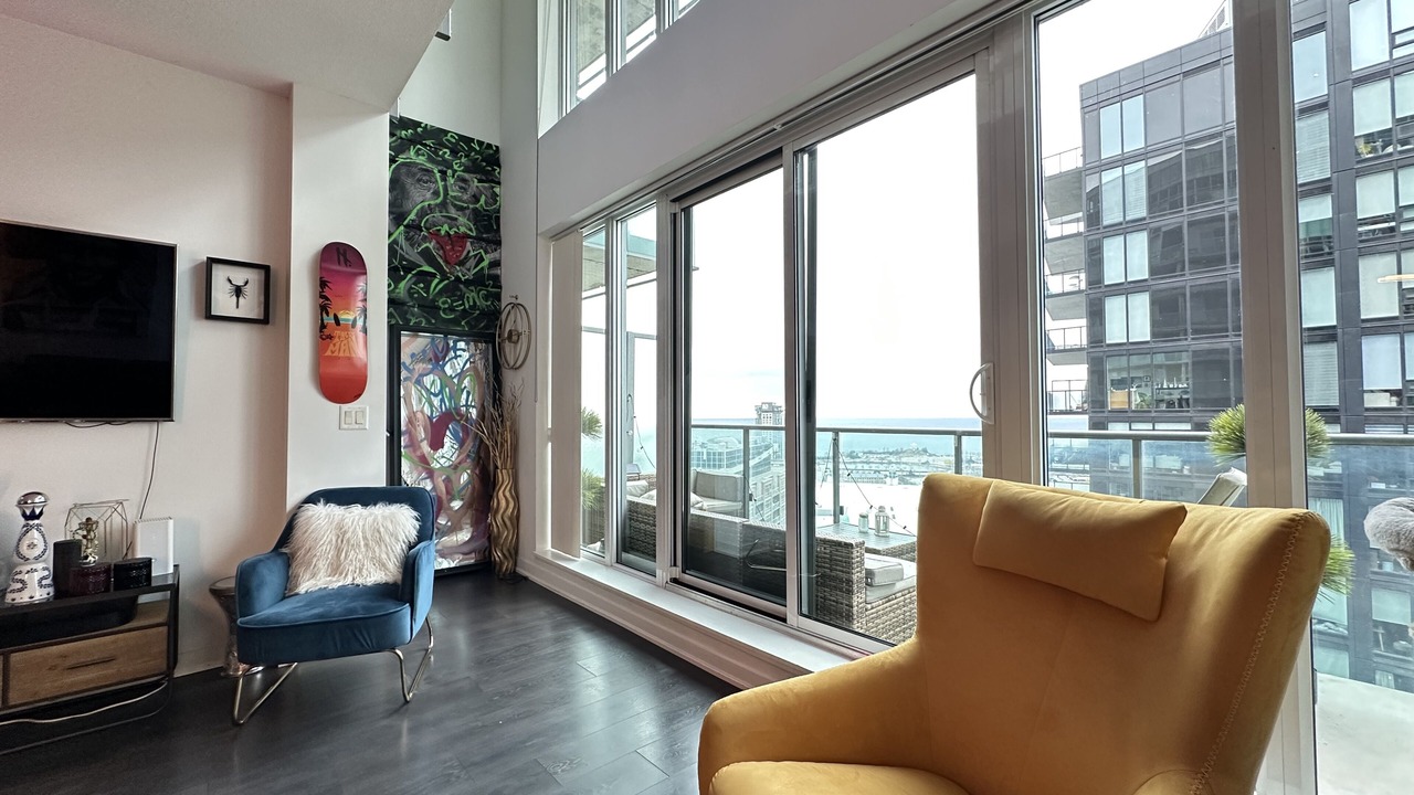 Photo of Livingroom in King West Village
