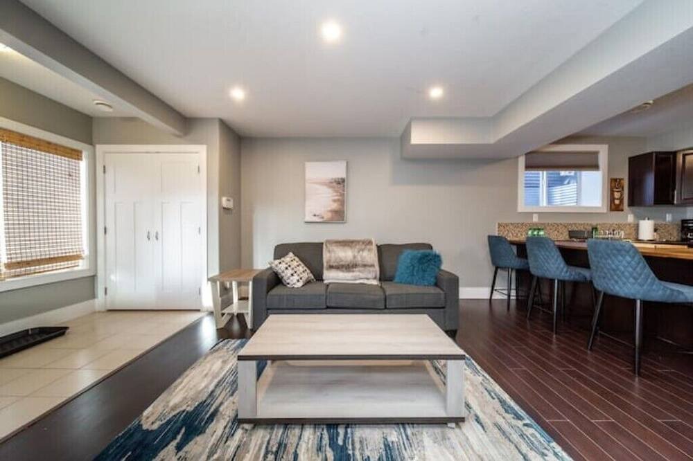 Photo of Livingroom in St. Albert
