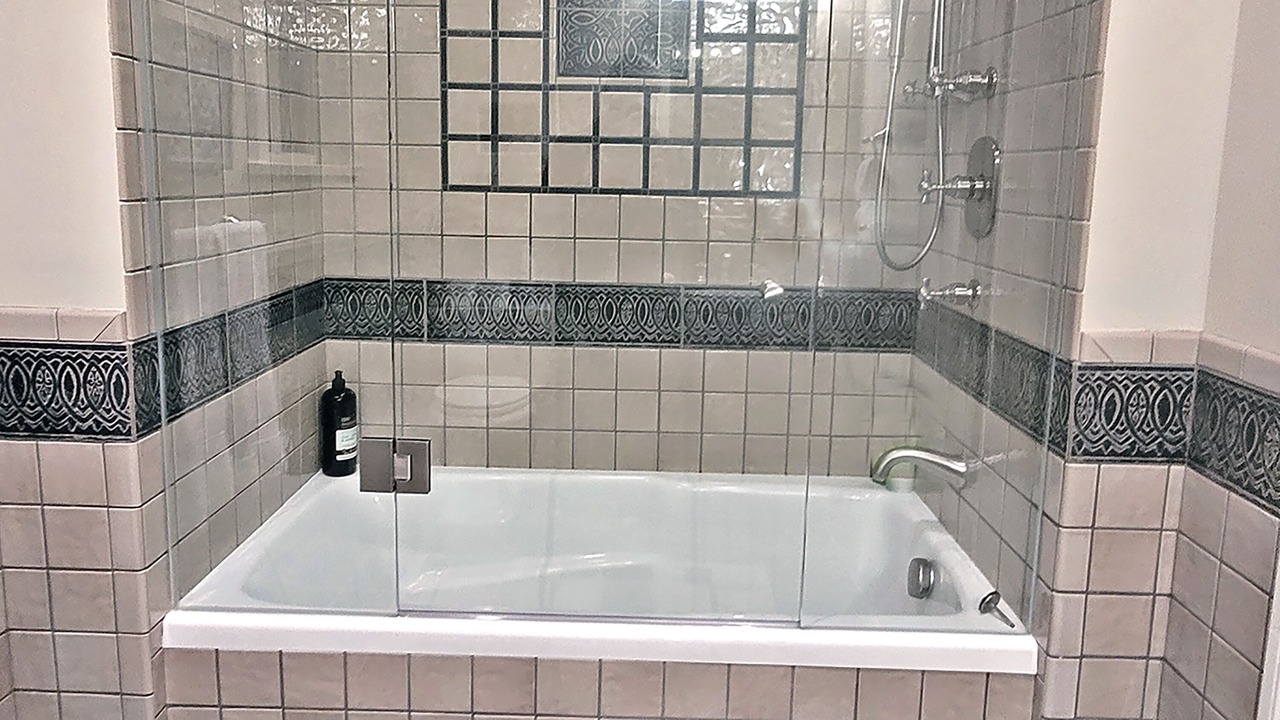 Photo of Bathroom in Dundarave