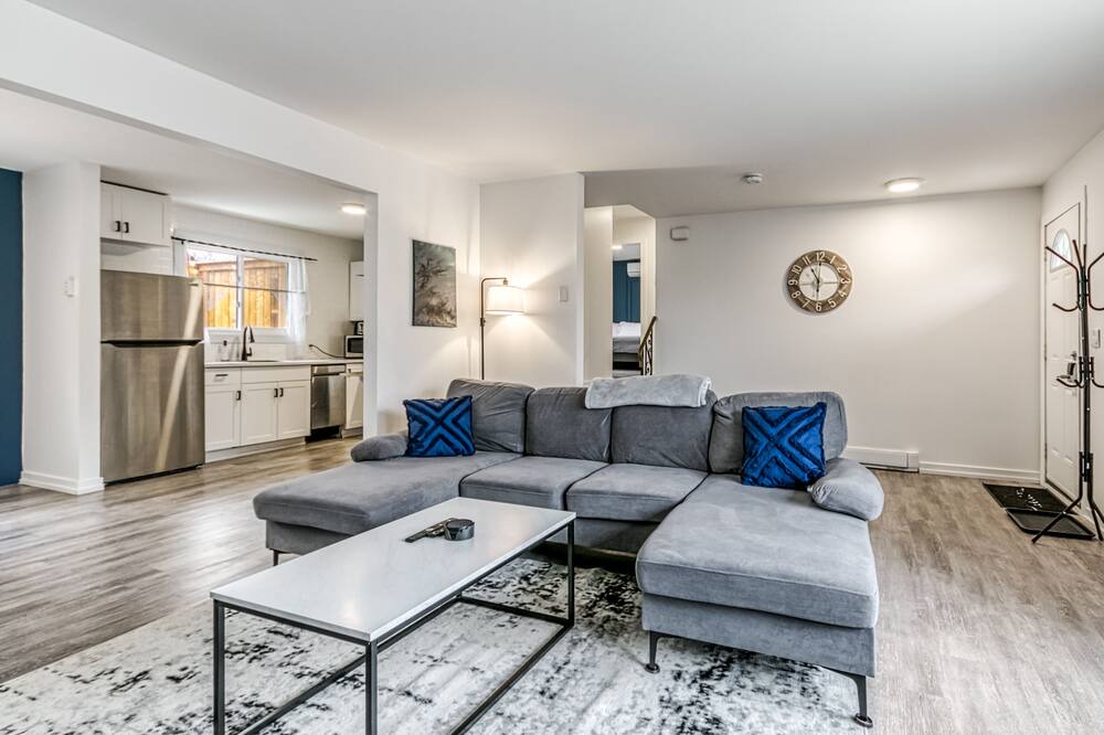 Photo of Livingroom in Sudbury