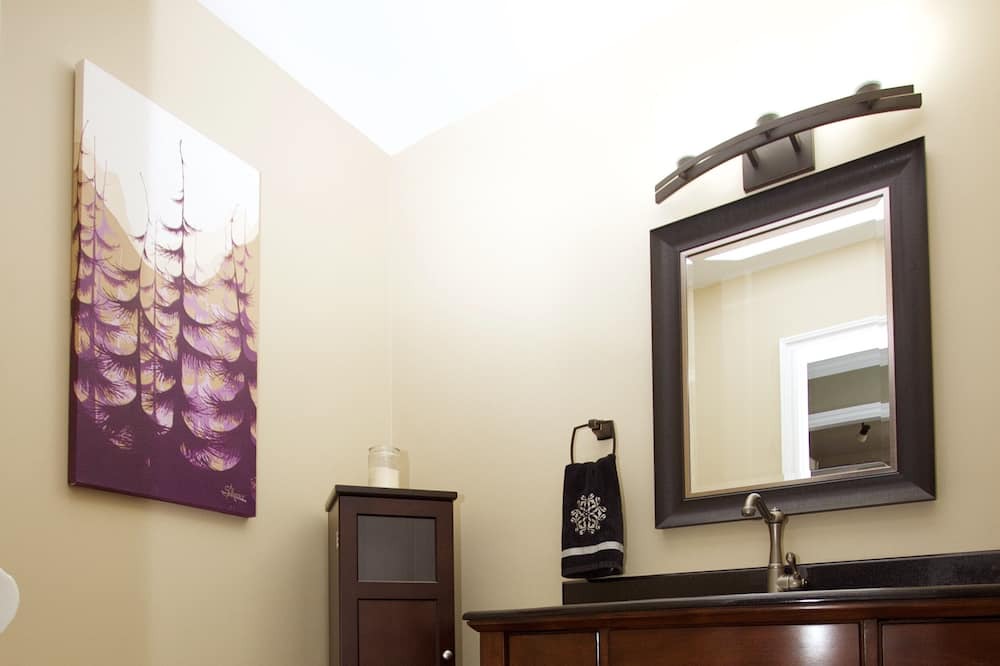 Photo of Bathroom in Squamish