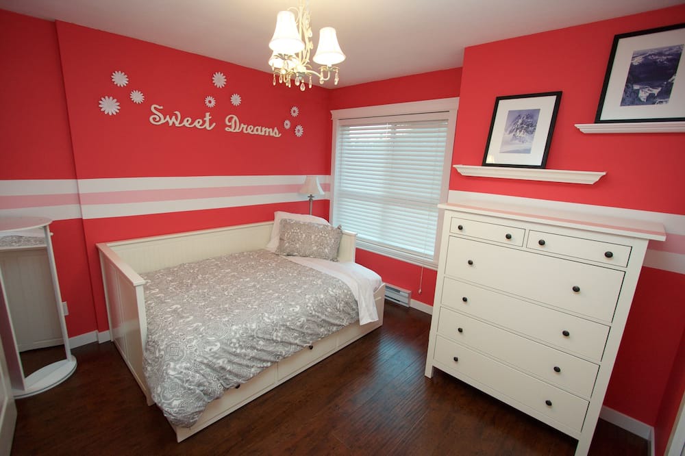 Photo of Bedroom in Squamish
