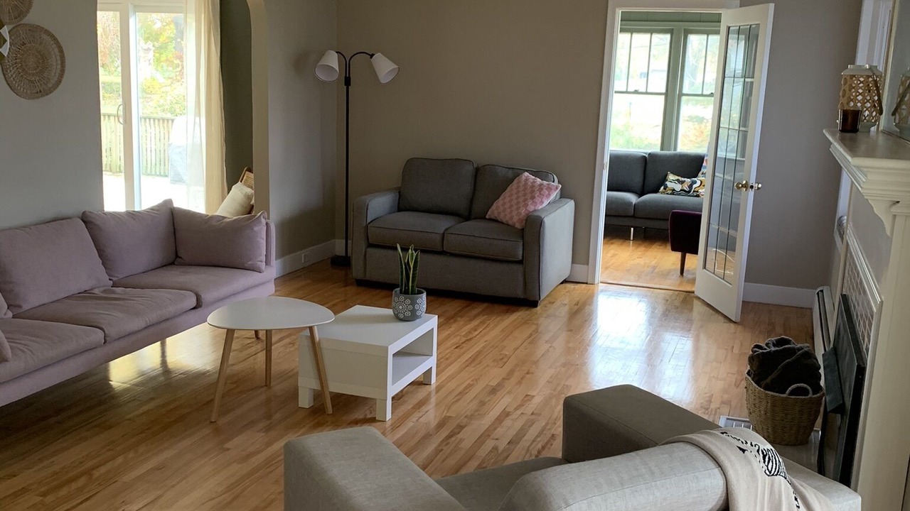 Photo of Livingroom in Amherstburg