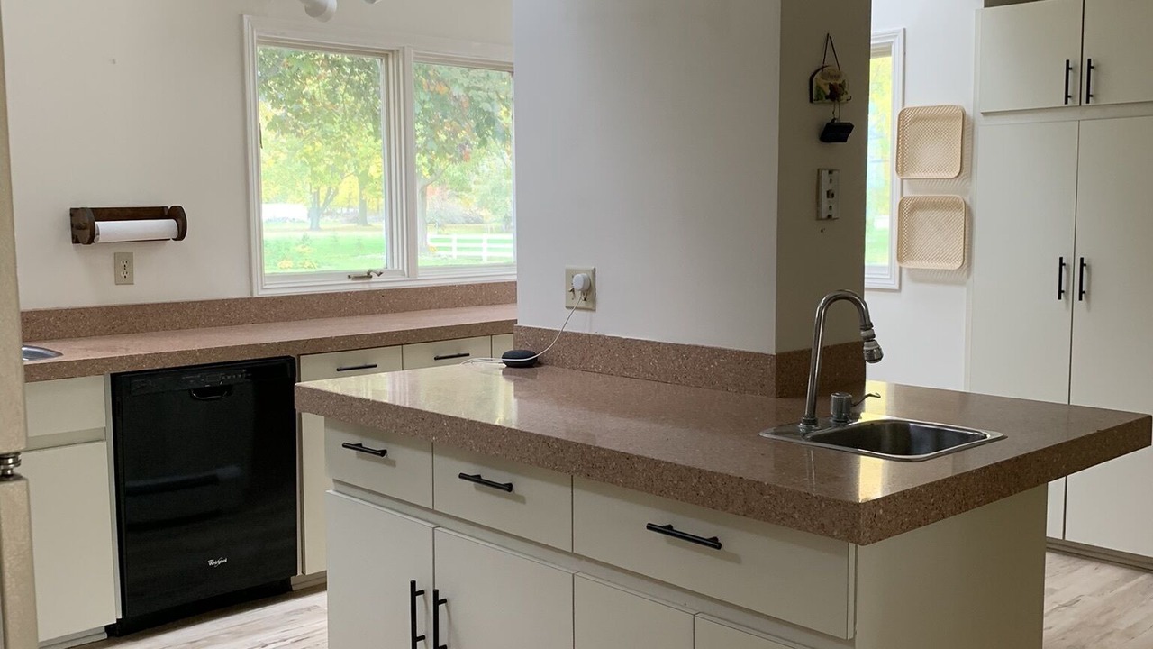Photo of Kitchen in Amherstburg