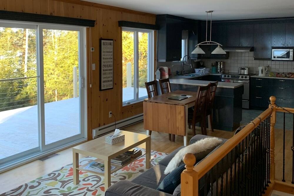 Photo of Livingroom in Beaulac-Garthby