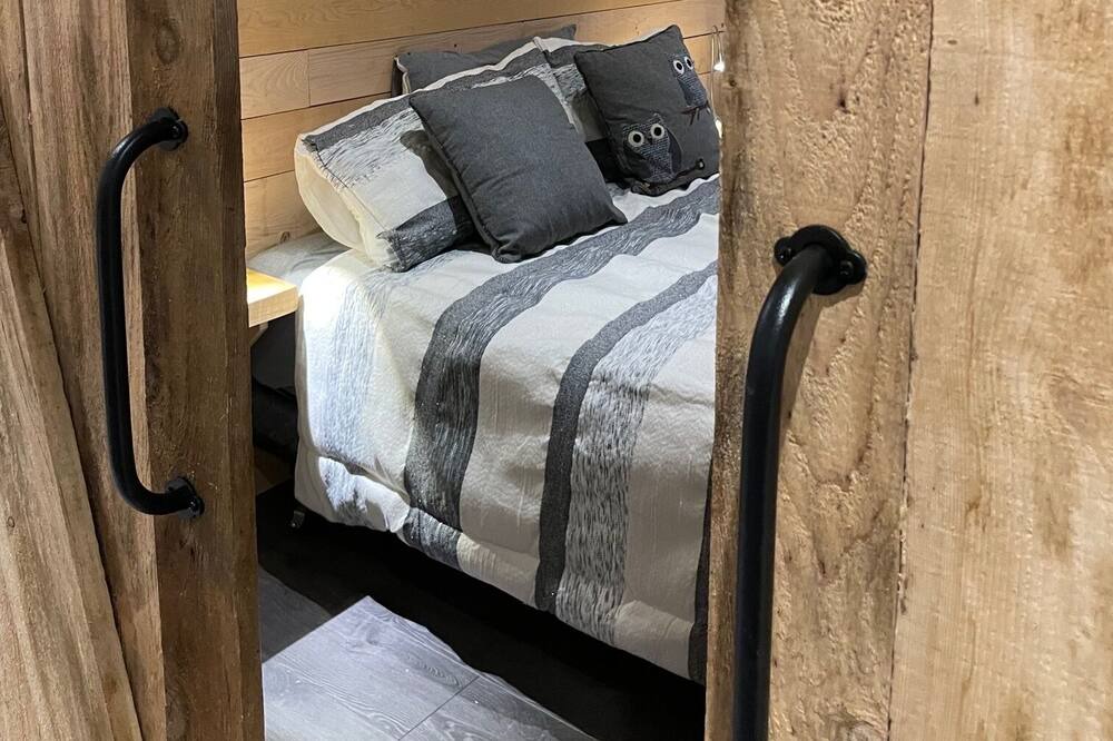 Photo of Bedroom in Beaulac-Garthby