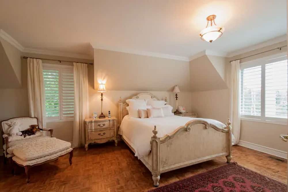 Photo of Bedroom in St-Adolphe-d'Howard