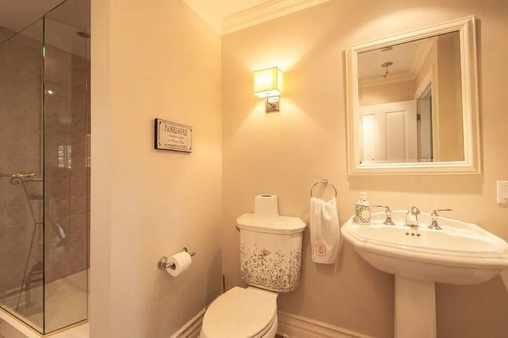 Photo of Bathroom in St-Adolphe-d'Howard