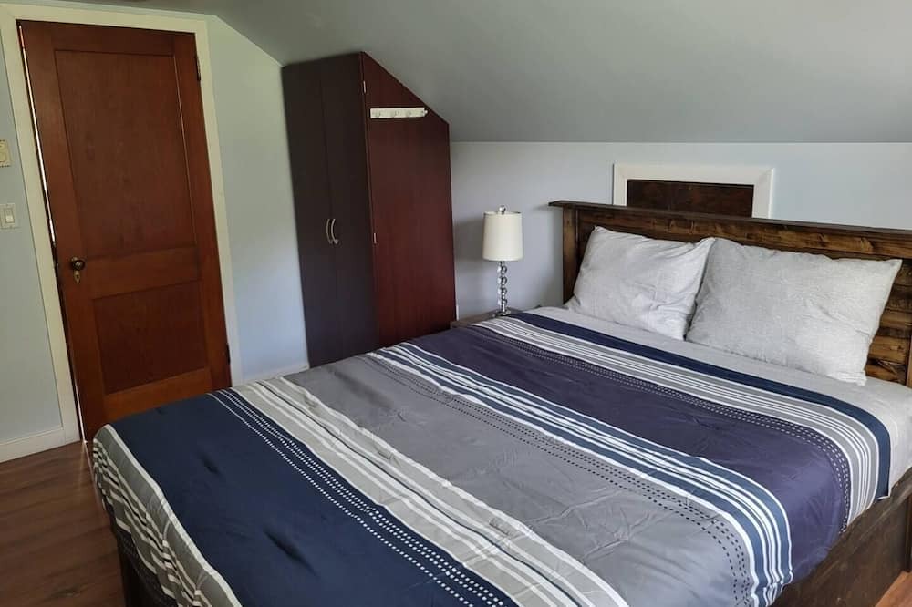 Photo of Bedroom in East Kootenay
