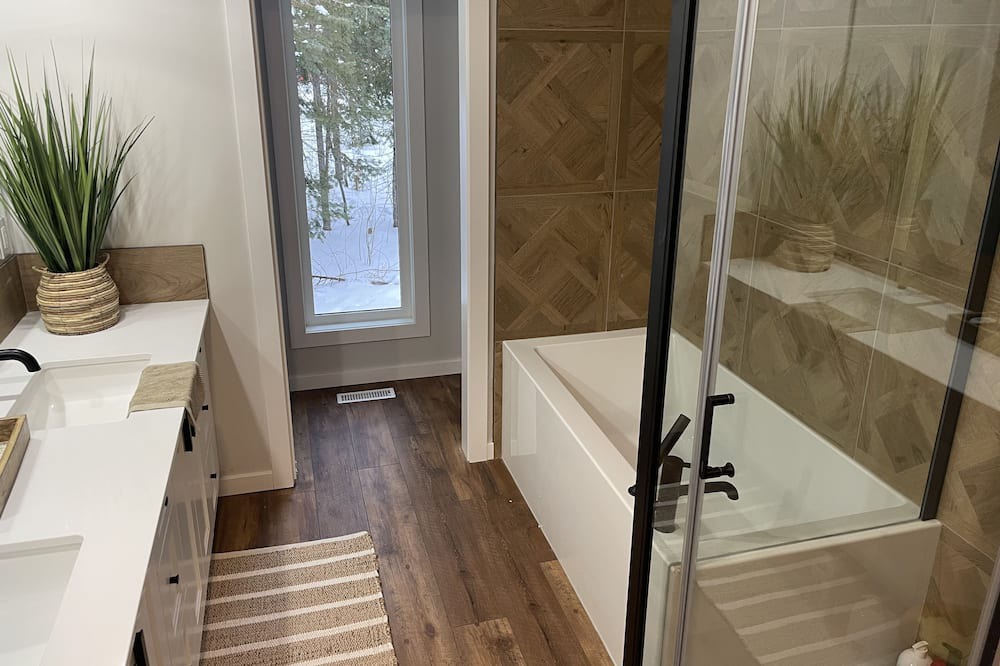 Photo of Bathroom in Lac du Bonnet