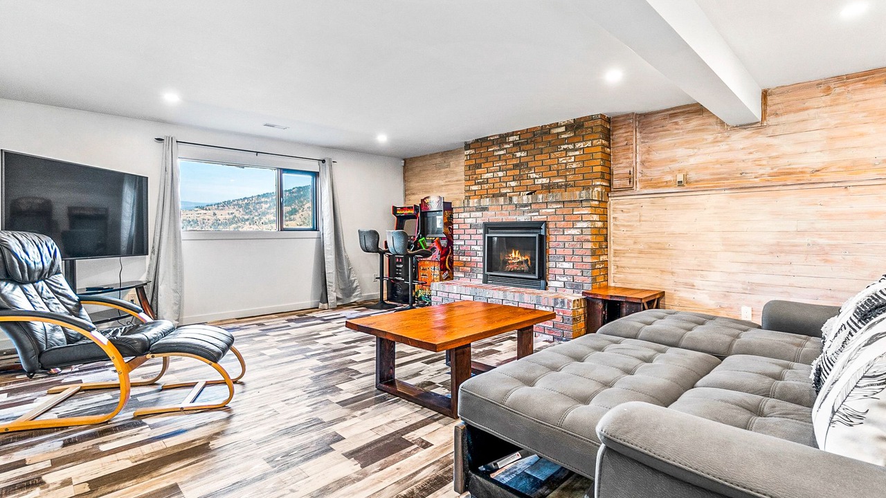 Photo of Livingroom in Vernon