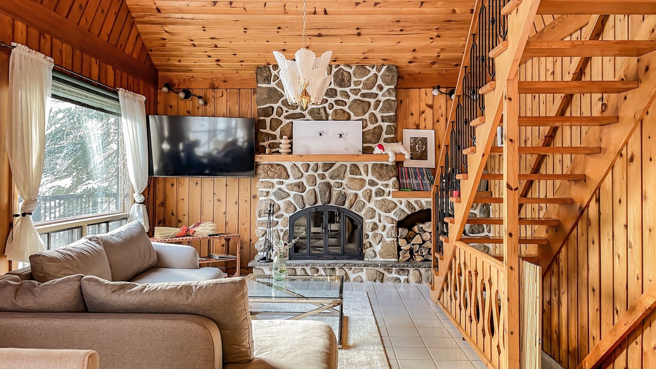 Photo of Livingroom in Les Pays-d'en-Haut Regional County Municipality