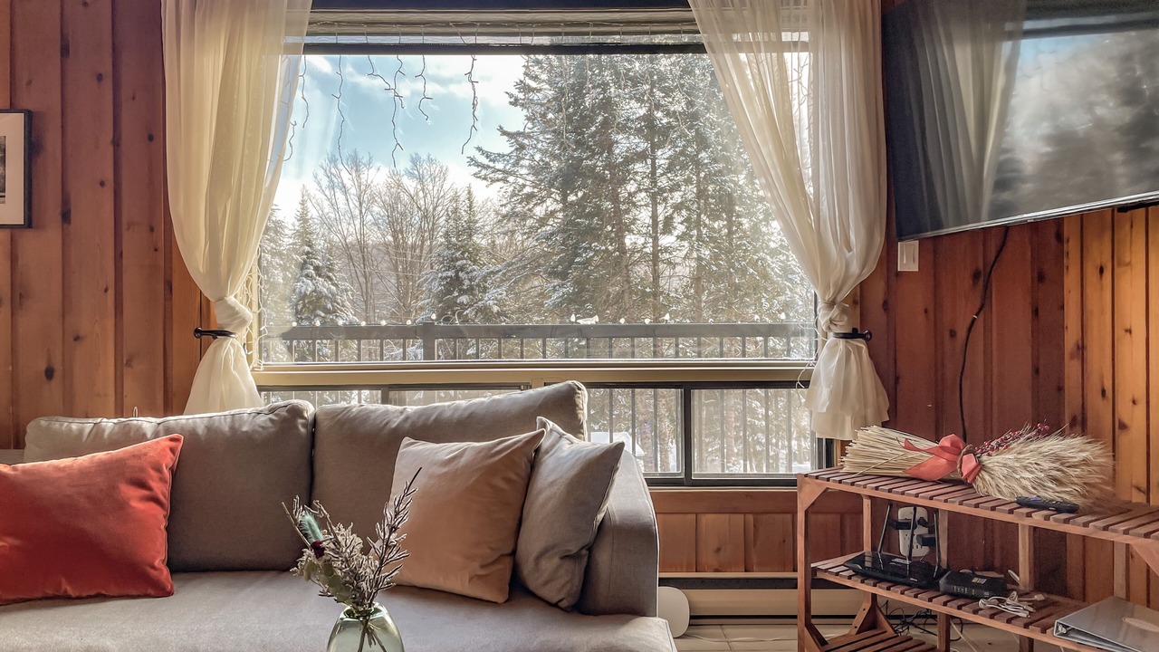 Photo of Livingroom in Les Pays-d'en-Haut Regional County Municipality