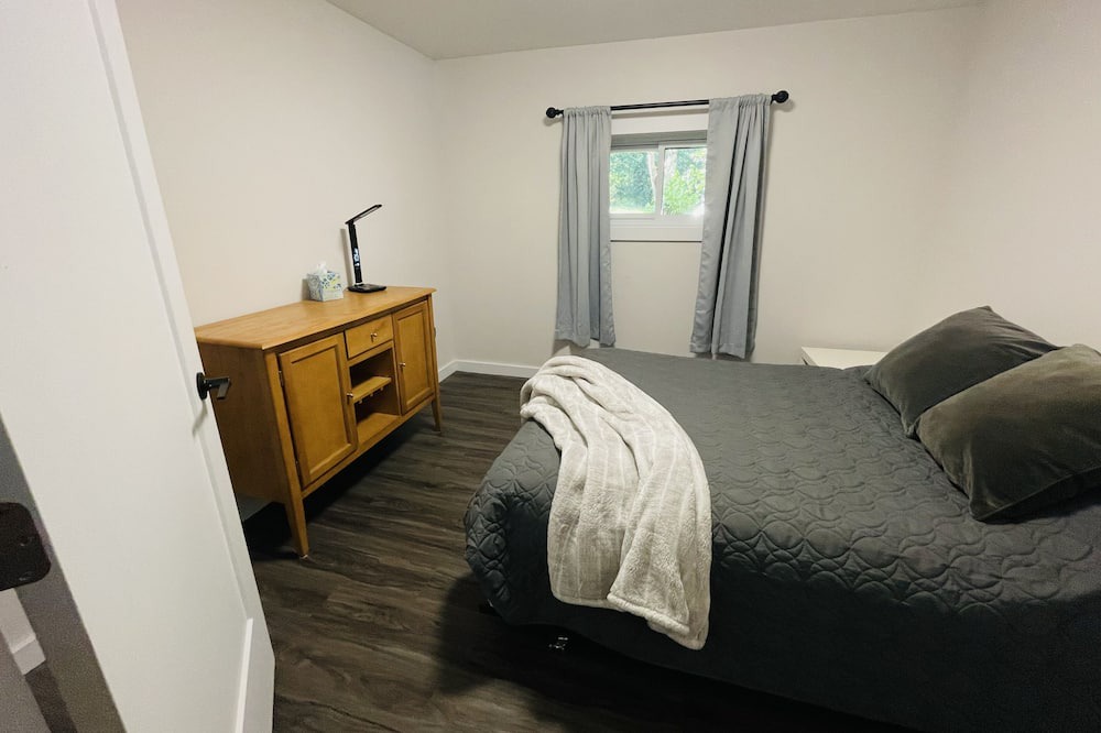 Photo of Bedroom in Magog