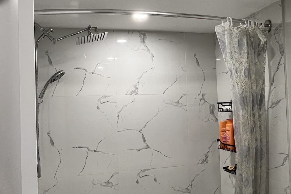 Photo of Bathroom in Lachine