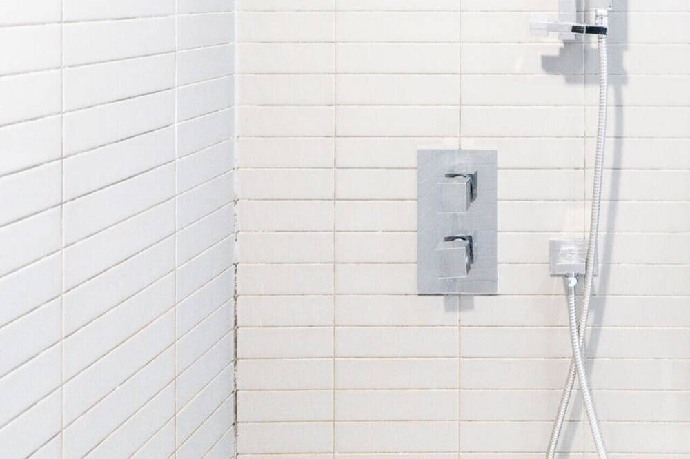 Photo of Bathroom in Wellington Place