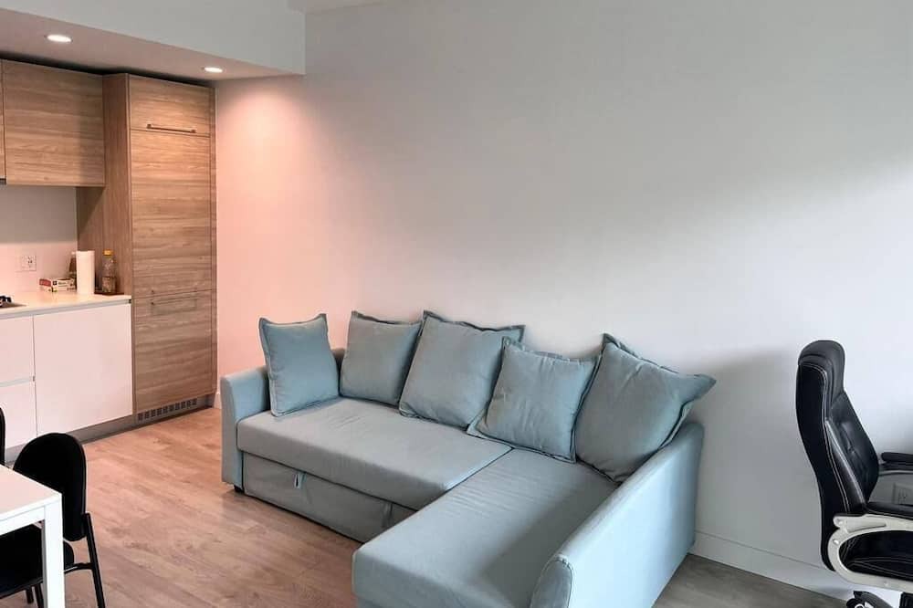 Photo of Livingroom in Riley Park-Little Mountain